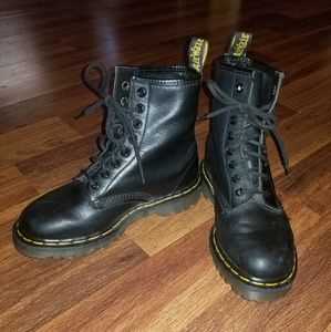 Dr. Martens 90's style ladies boots size 6
